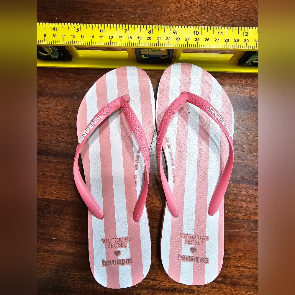Victoria's Secret Havaianas Pink Striped Flip Flops
